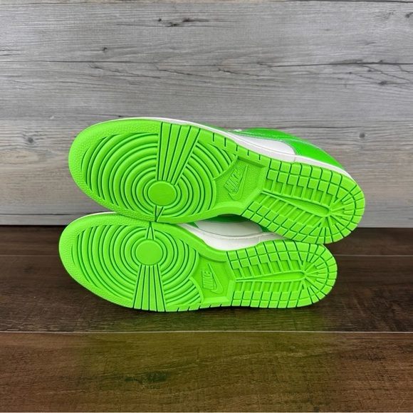 Nike Dunks - Picture 5 of 6